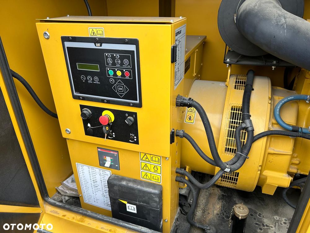 Caterpillar DE330E0 - 5