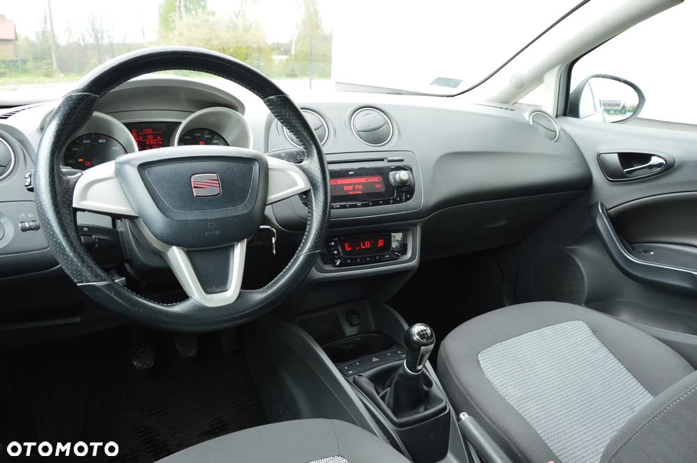 Seat Ibiza 1.4 16V Reference - 8