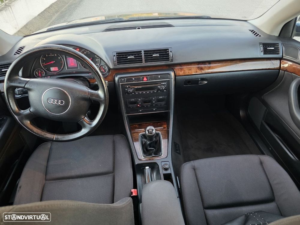 Audi A4 1.6 Exclusive - 15