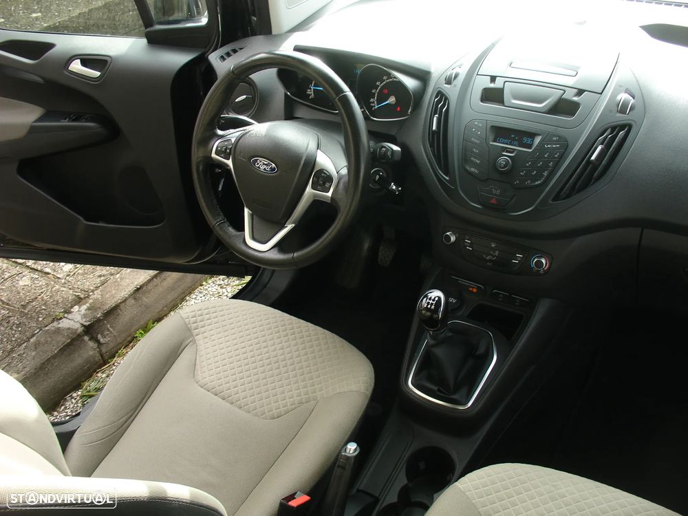 Ford Tourneo Courier 1.0 EcoBoost Titanium - 14