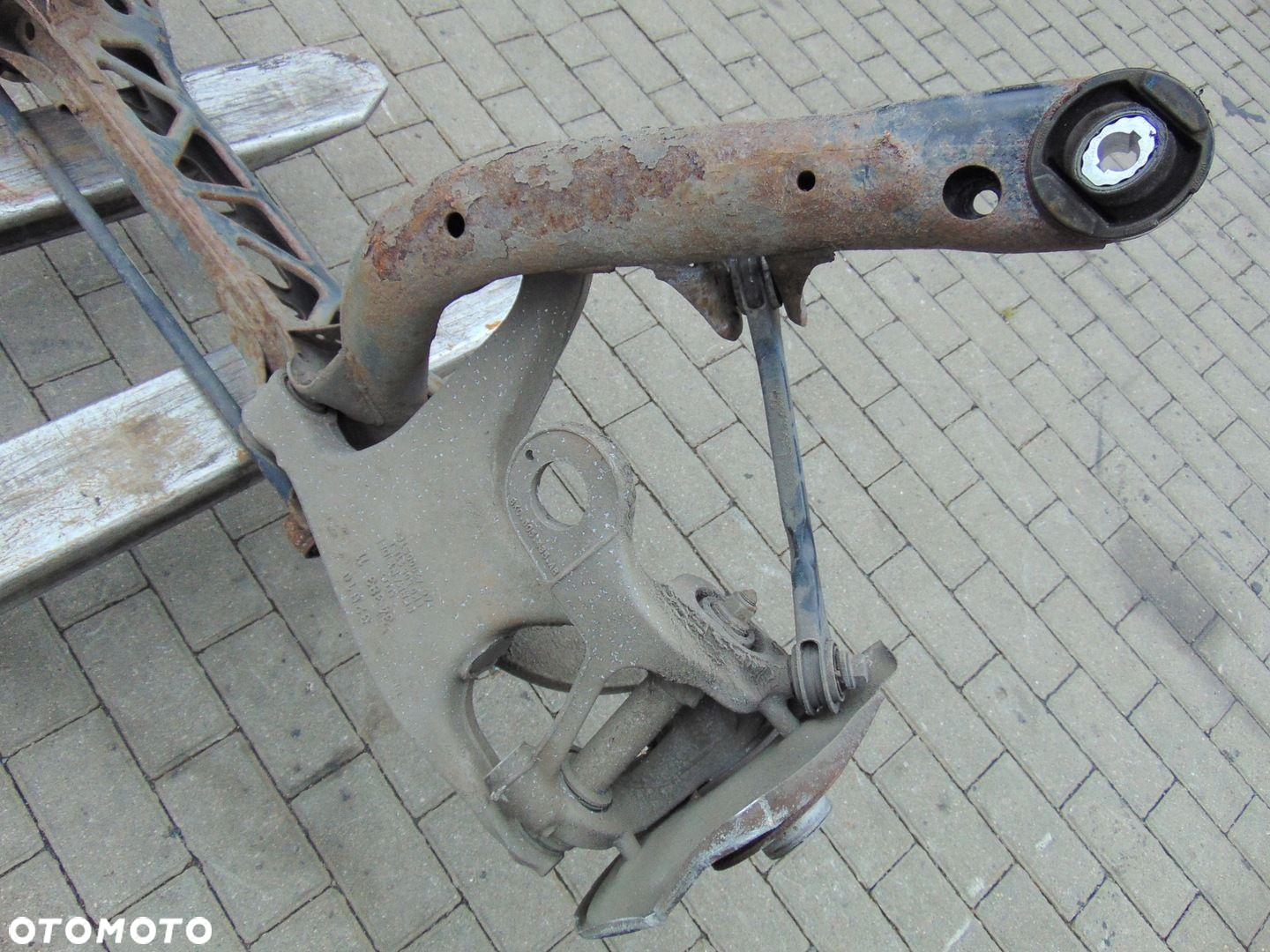 BELKA OŚ ZAWIESZENIE TYŁ AUDI A4 B8 KOMBI EUROPA - 10