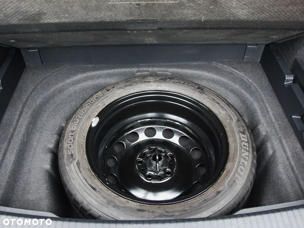 Volkswagen Golf - 23