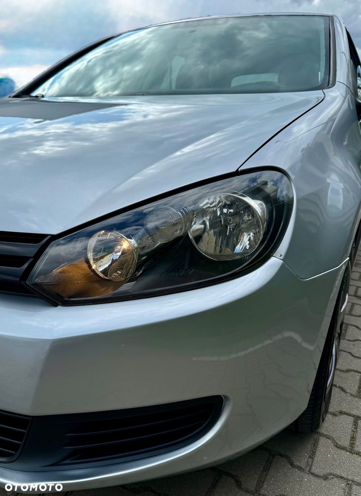 Volkswagen Golf 1.6 TDI DPF Trendline - 17