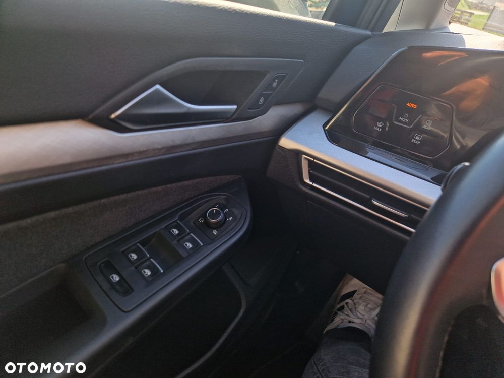 Volkswagen Golf 1.0 eTSI OPF DSG Active - 24