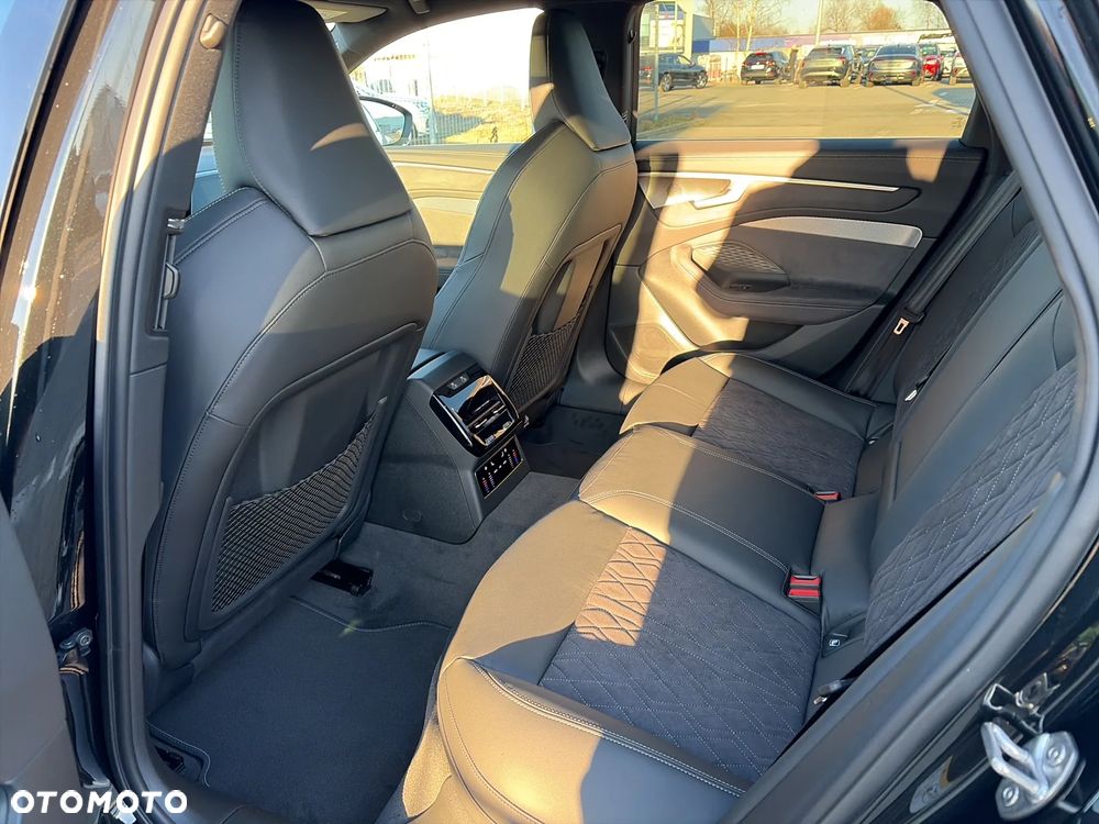 Audi A6 Avant e-Hybrid 270 kW Quattro S tronic - 14