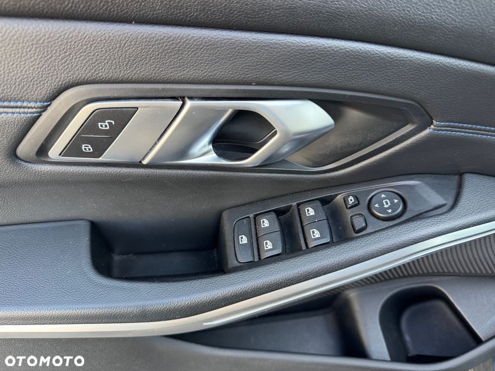 BMW Seria 3 - 29