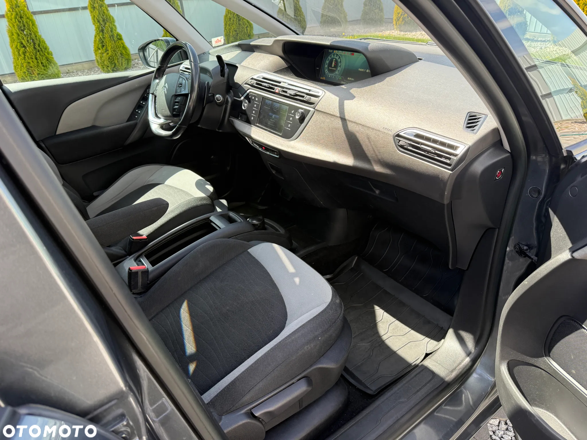 Citroën C4 Grand Picasso e-HDi 115 ETG6 Exclusive - 23