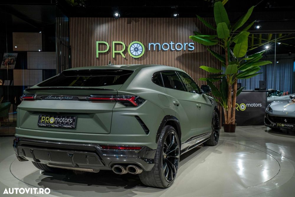 Lamborghini URUS - 8