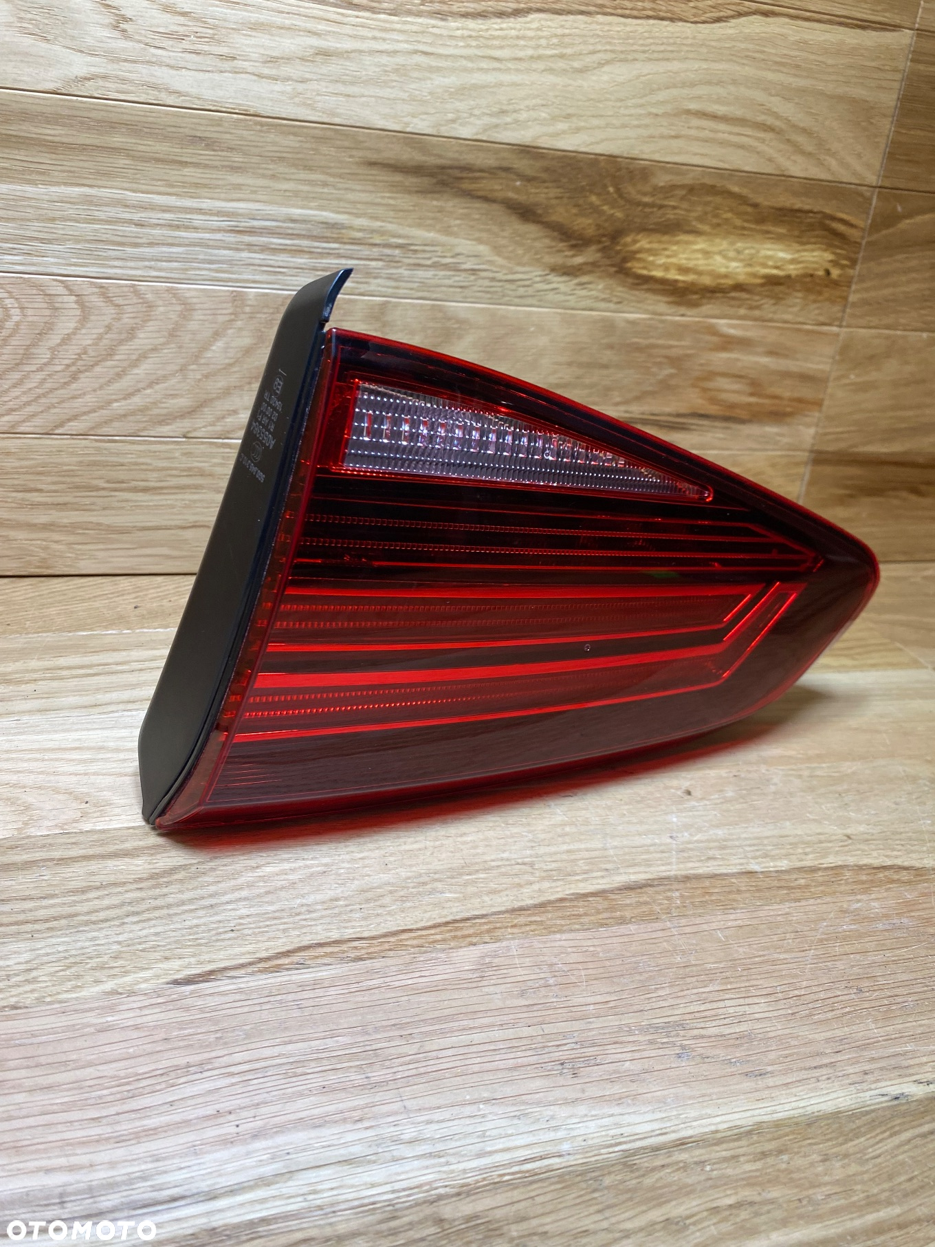 LAMPA TYLNA TYŁ PRAWA LED W KLAPĘ VW GOLF VII 5G0945094AG - 3
