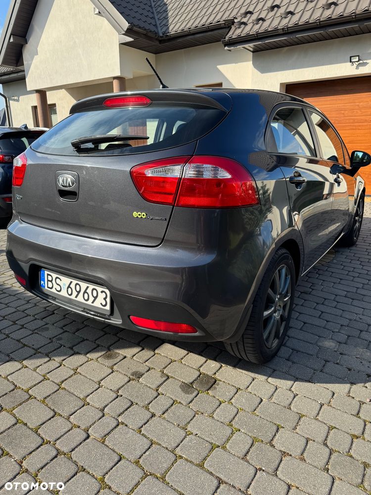Kia Rio - 3