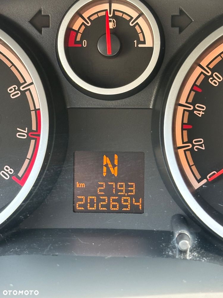 Opel Corsa 1.2 16V Enjoy EasyTronic - 24