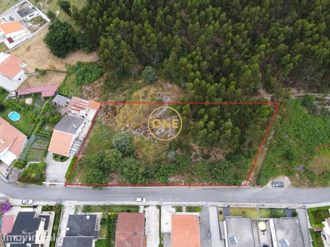 Terreno Urbano com 2.850m2, localizado em Santo Estevão (Briteiros)