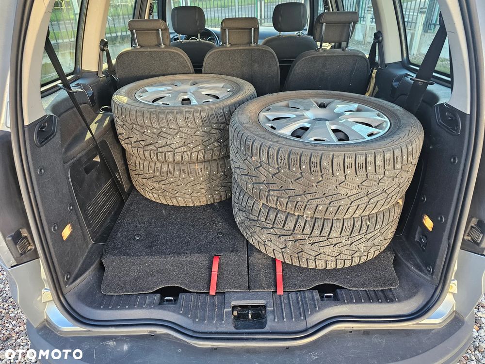 Ford Galaxy 1.6 TDCi Trend - 11