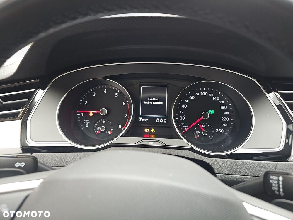 Volkswagen Passat Variant 1.5 TSI EVO Business DSG - 16