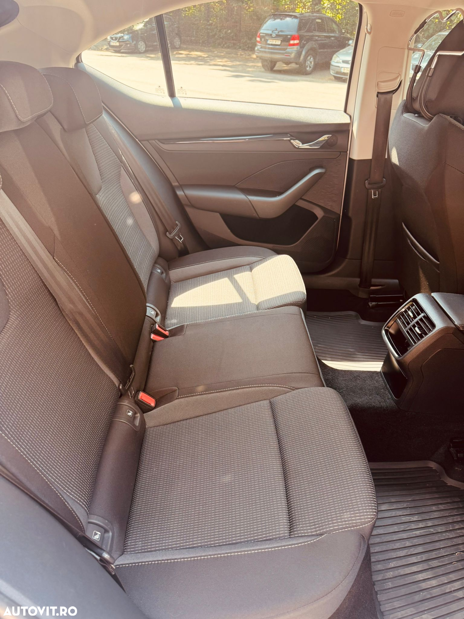 Skoda Octavia 2.0 TDI Ambition - 10