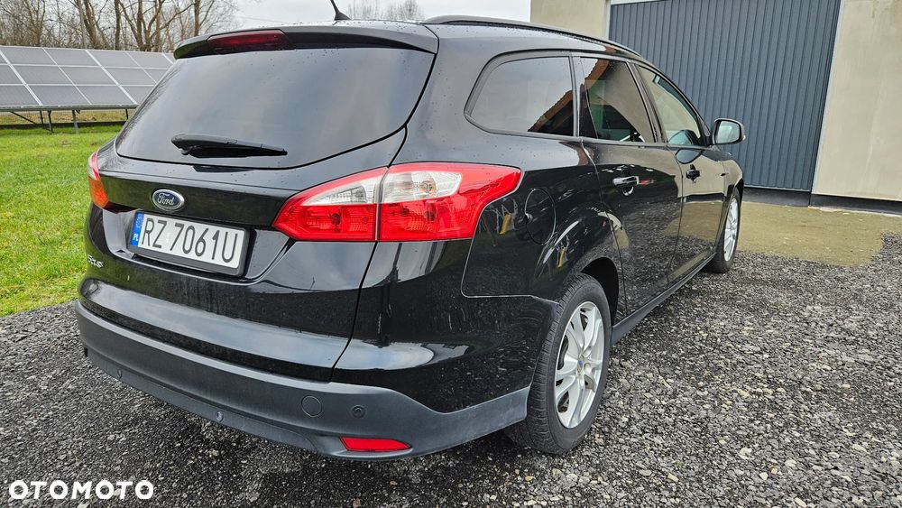 Ford Focus ver-1-6-tdci-titanium - 19