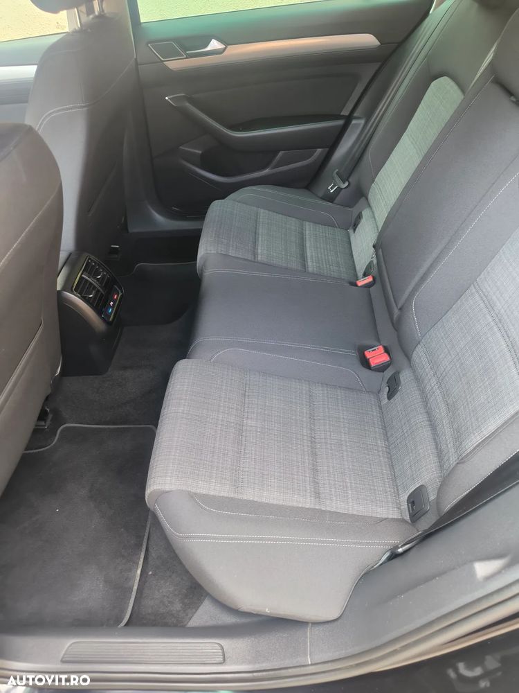 Volkswagen Passat Variant 2.0 TDI DSG Highline - 9