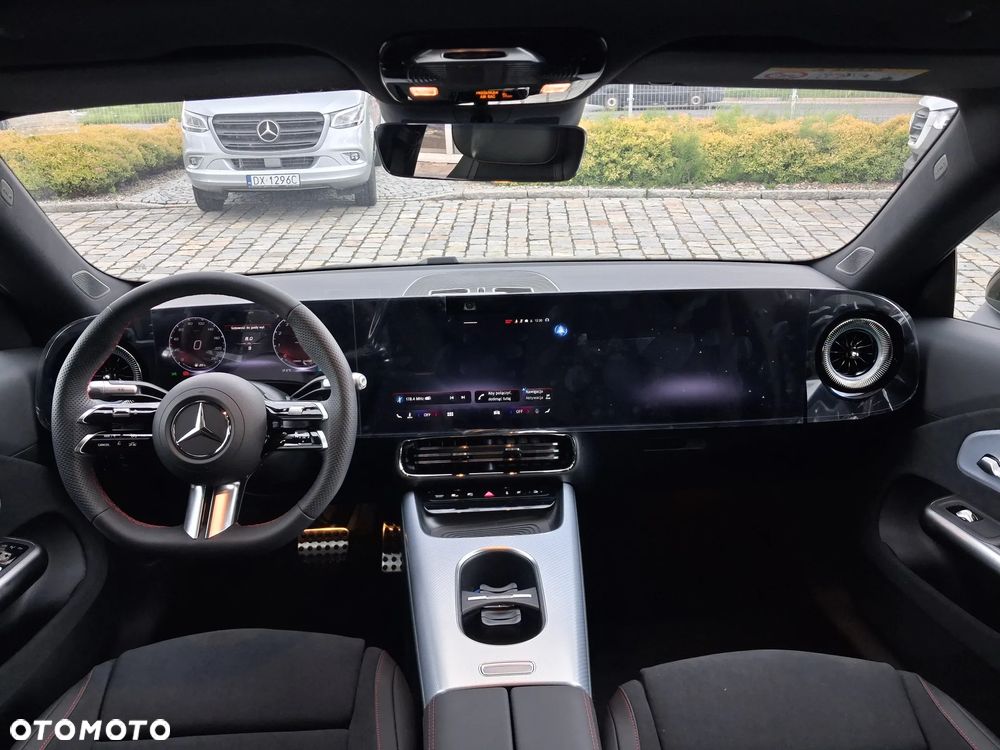 Mercedes-Benz CLA 200 mHEV 4-Matic 8G-DCT - 12