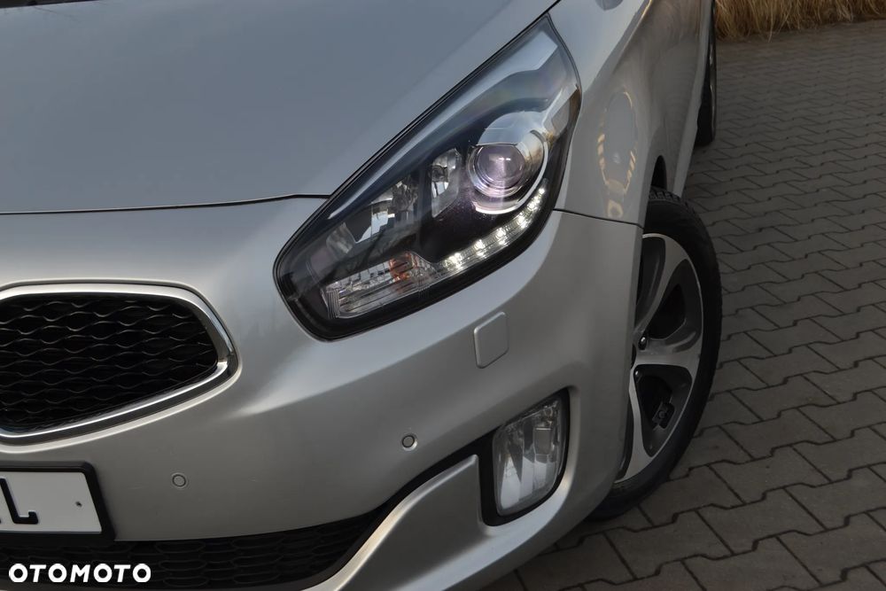Kia Carens - 17