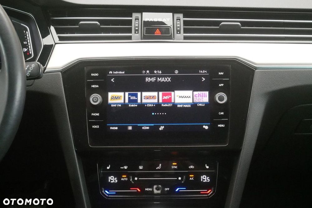 Volkswagen Passat Variant 2.0 TSI Elegance DSG - 10