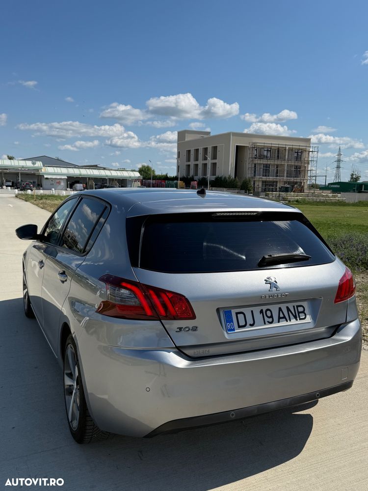 Peugeot 308 1.2 L PureTech Turbo Access - 6