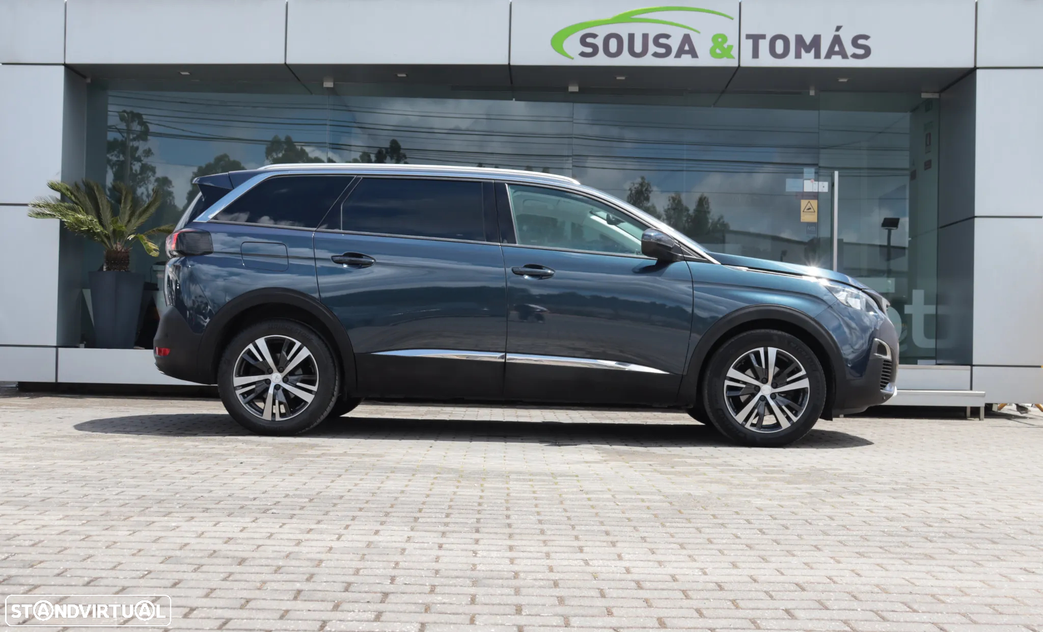 Peugeot 5008 1.2 PureTech Allure EAT8 - 5