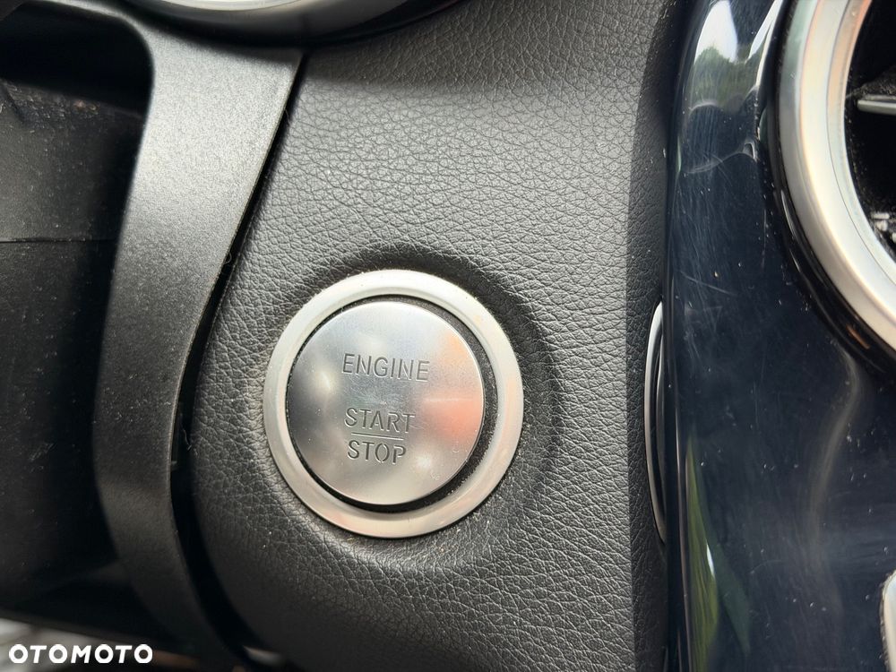 Mercedes-Benz Klasa C AMG 43 4Matic 9G-TRONIC - 13