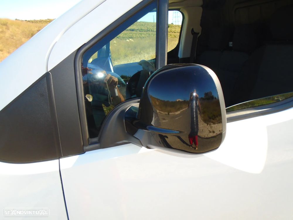 Opel COMBO  LONGA-NACIONAL-3 Lugares-102CV-6V-IVA DEDUTIVEL - 29
