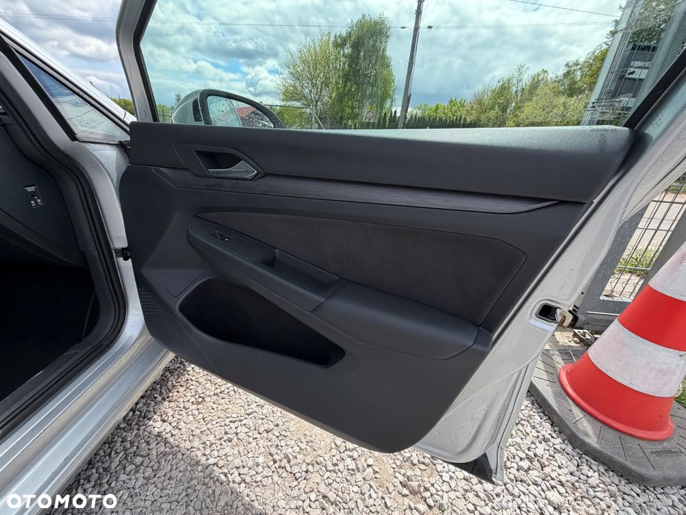 Volkswagen Golf - 40