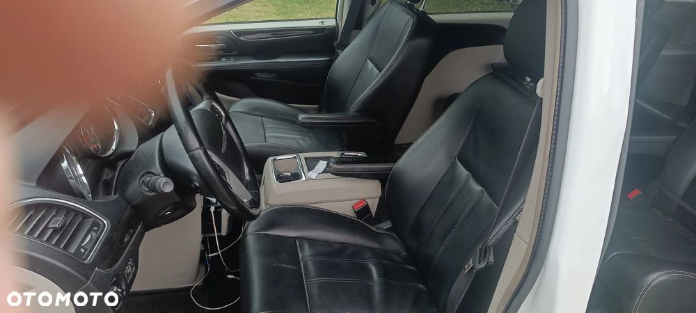 Chrysler Town & Country 3.6 Touring - 10