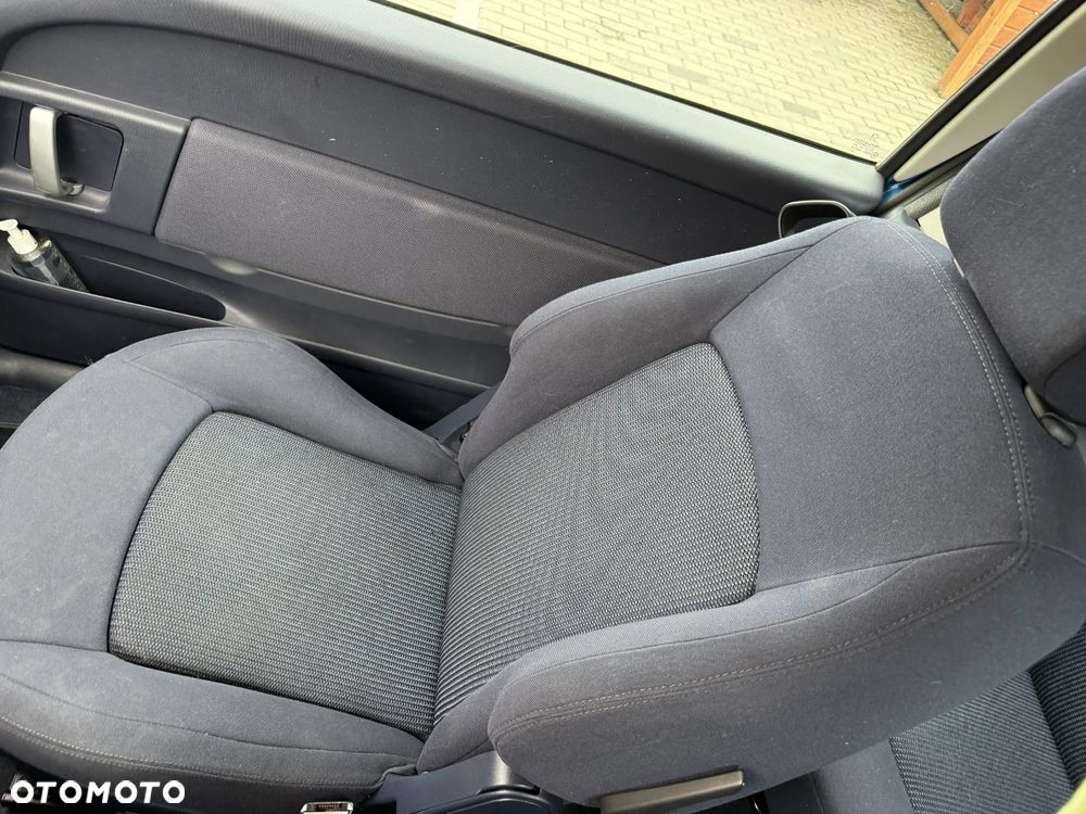 Peugeot 1007 - 16