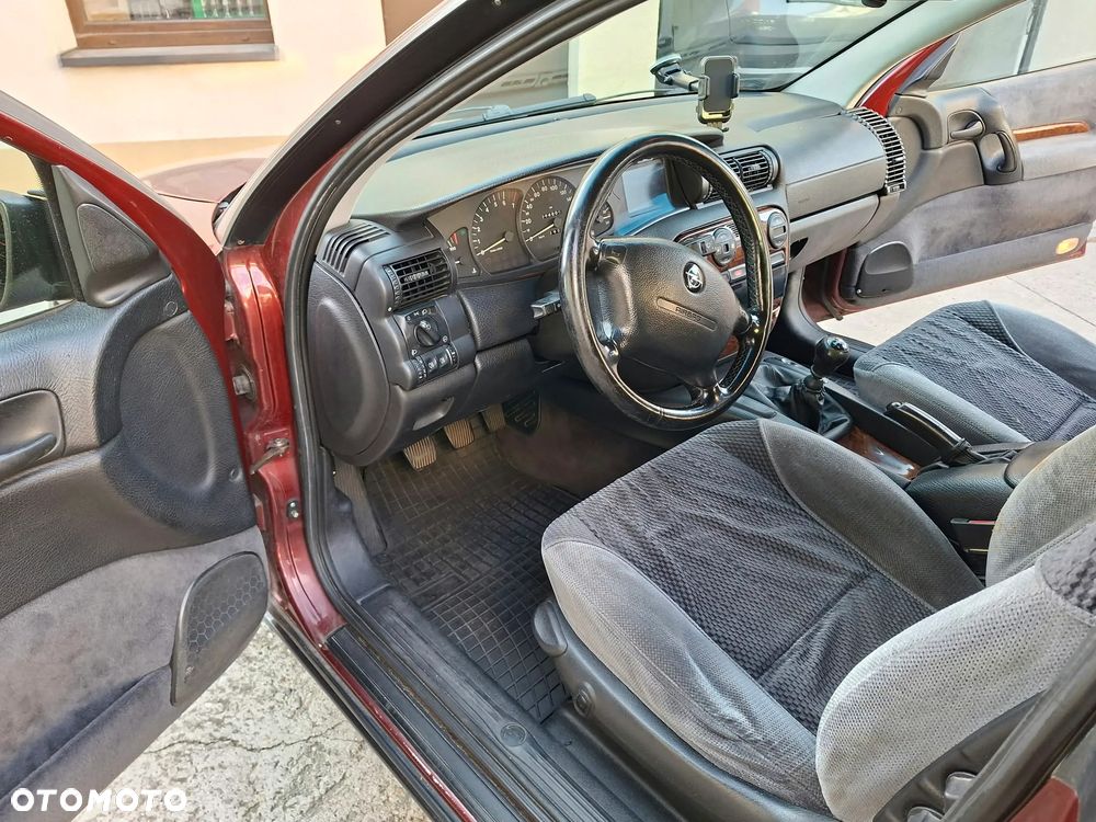 Opel Omega 2.0 CD - 19