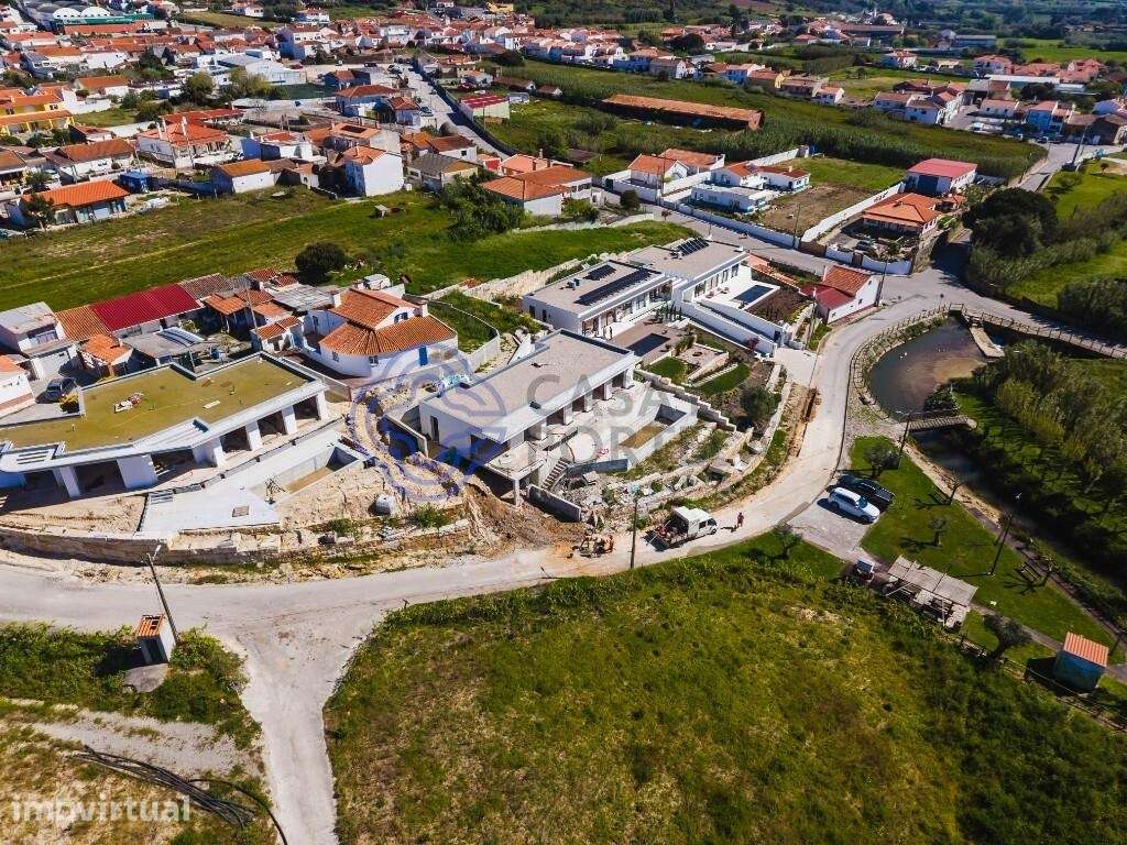 Moradia T4 com piscina e garagem na Amoreira - Grande imagem: 5/50