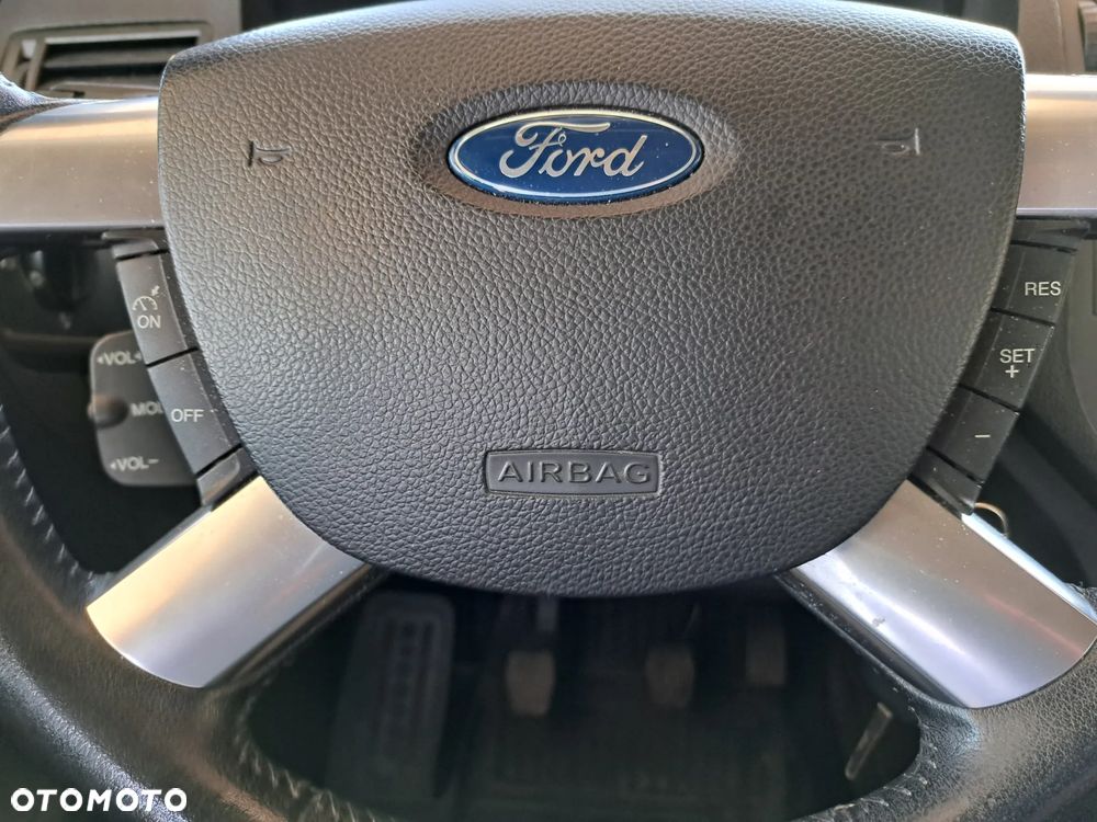 Ford Focus C-Max - 24