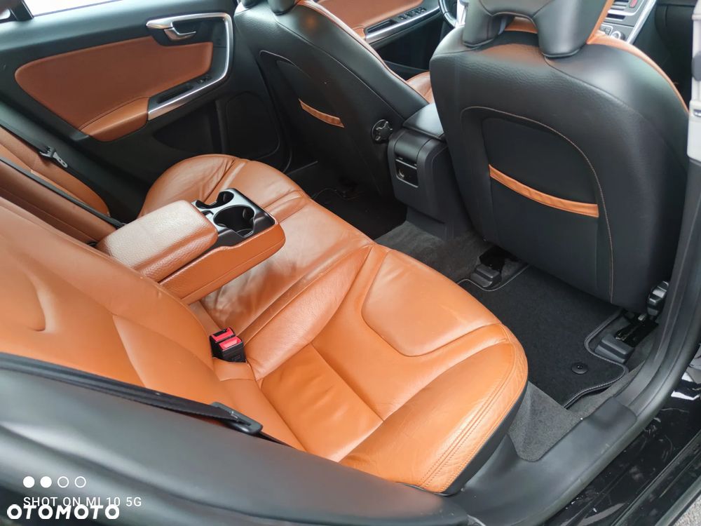 Volvo S60 D2 Momentum - 17