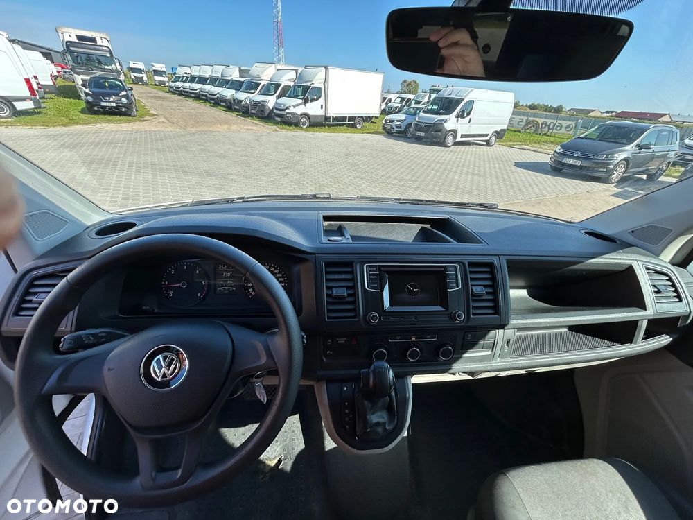 Volkswagen Transporter - 11