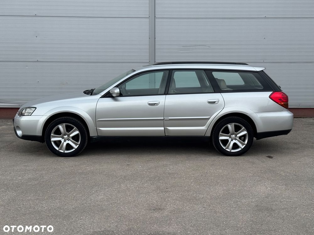 Subaru Outback 3.0 H6 - 3