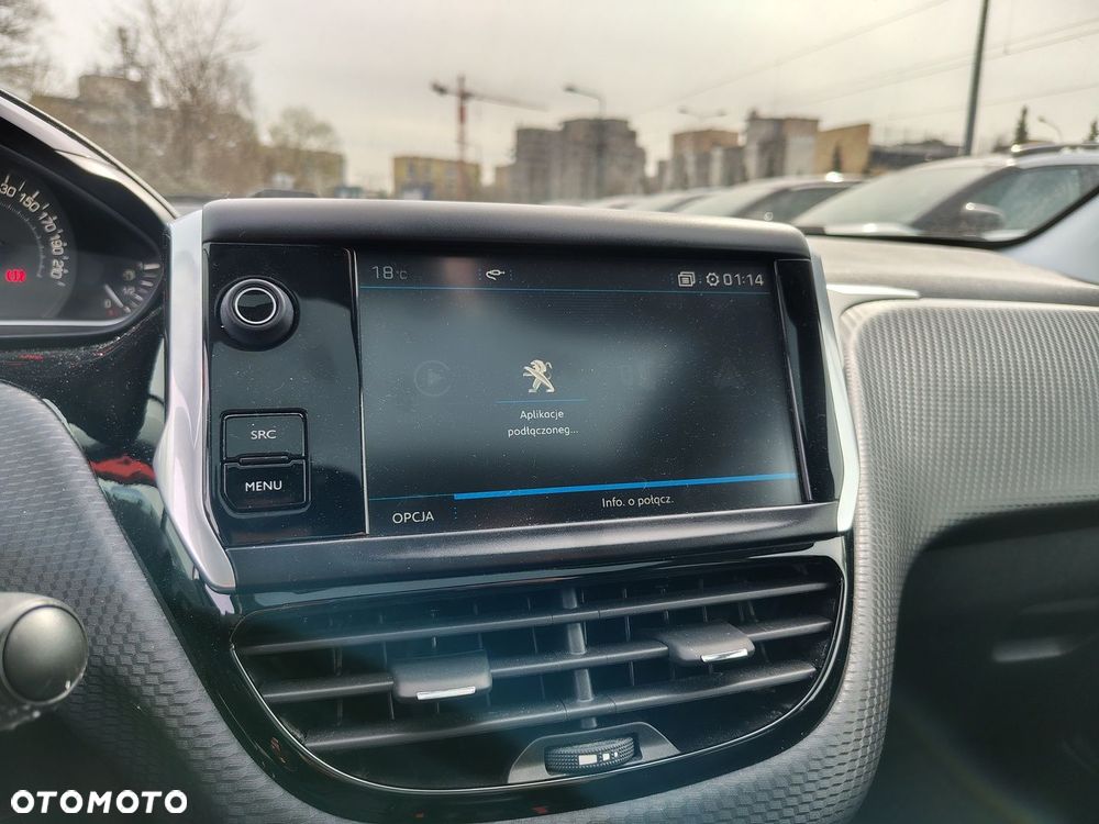 Peugeot 208 1.2 PureTech Allure - 21