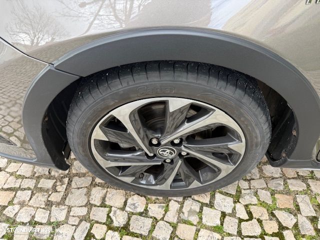 Toyota Auris Touring Sports 1.8 HSD Freestyle - 15