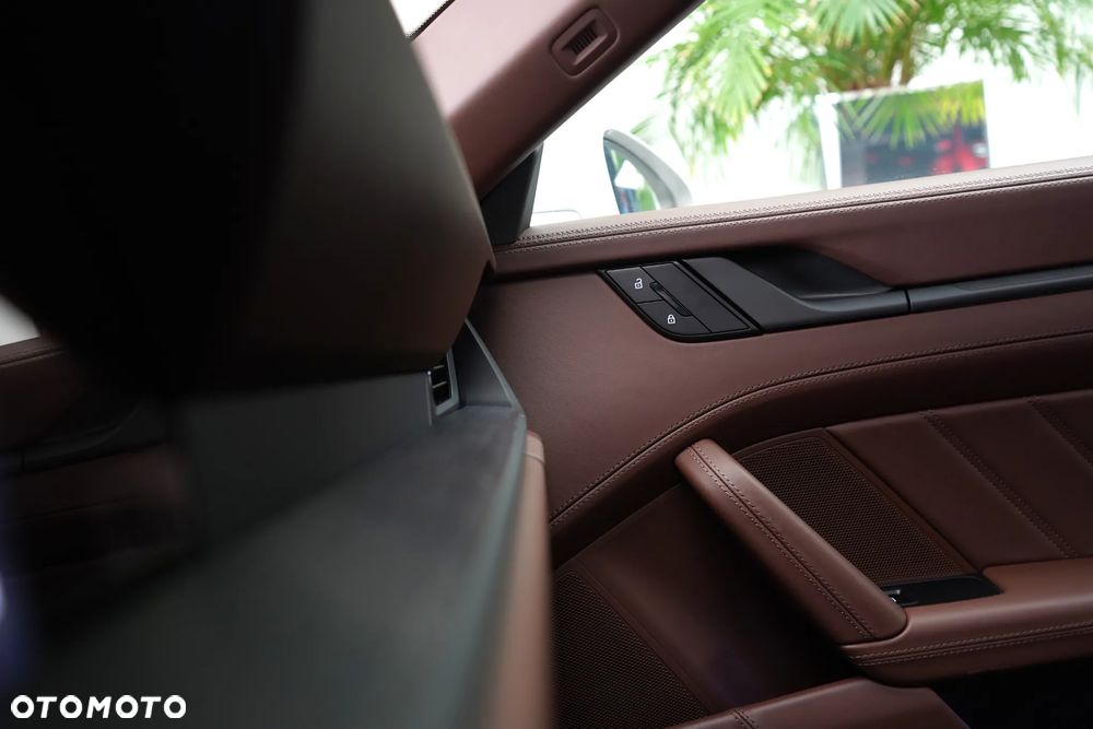 Porsche 911 Targa 4 GTS - 23