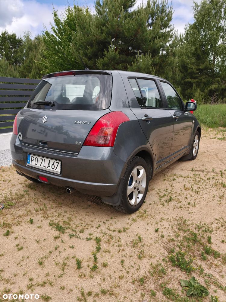 Suzuki Swift 1.3 4x4 Comfort - 3