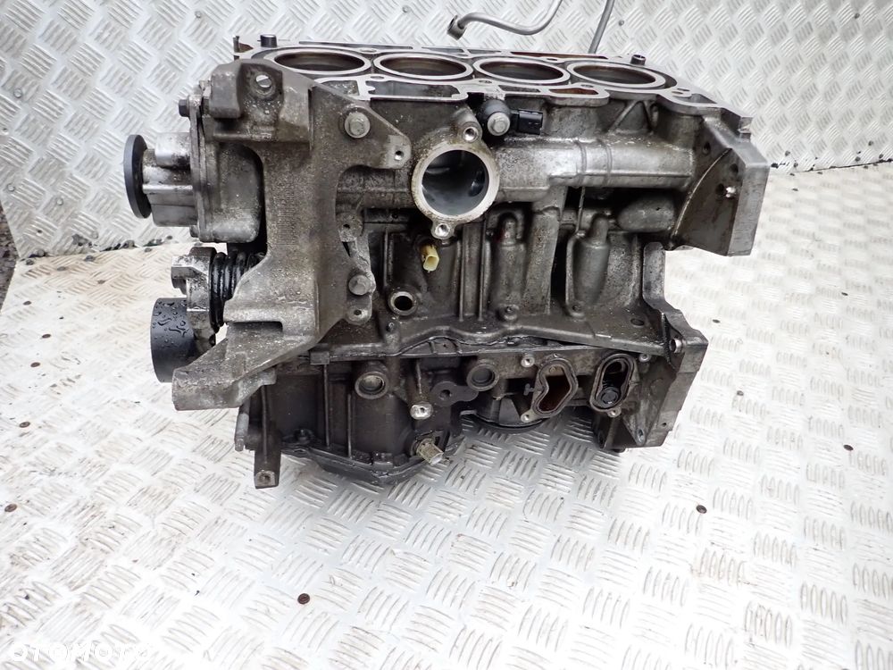 SILNIK GOŁY SŁUPEK   NISSAN JUKE  HRA2 29140 - 1