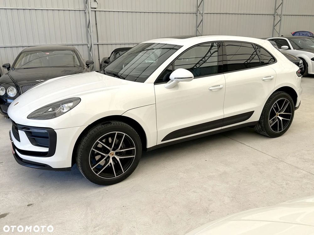 Porsche Macan T - 12