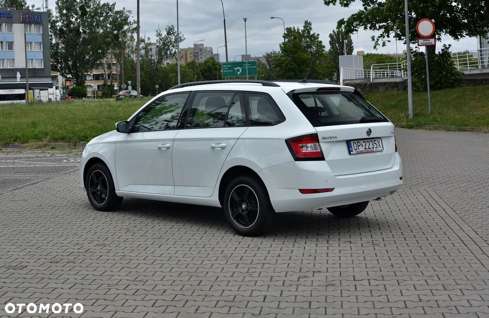 Skoda Fabia 1.0 TSI Ambition - 6