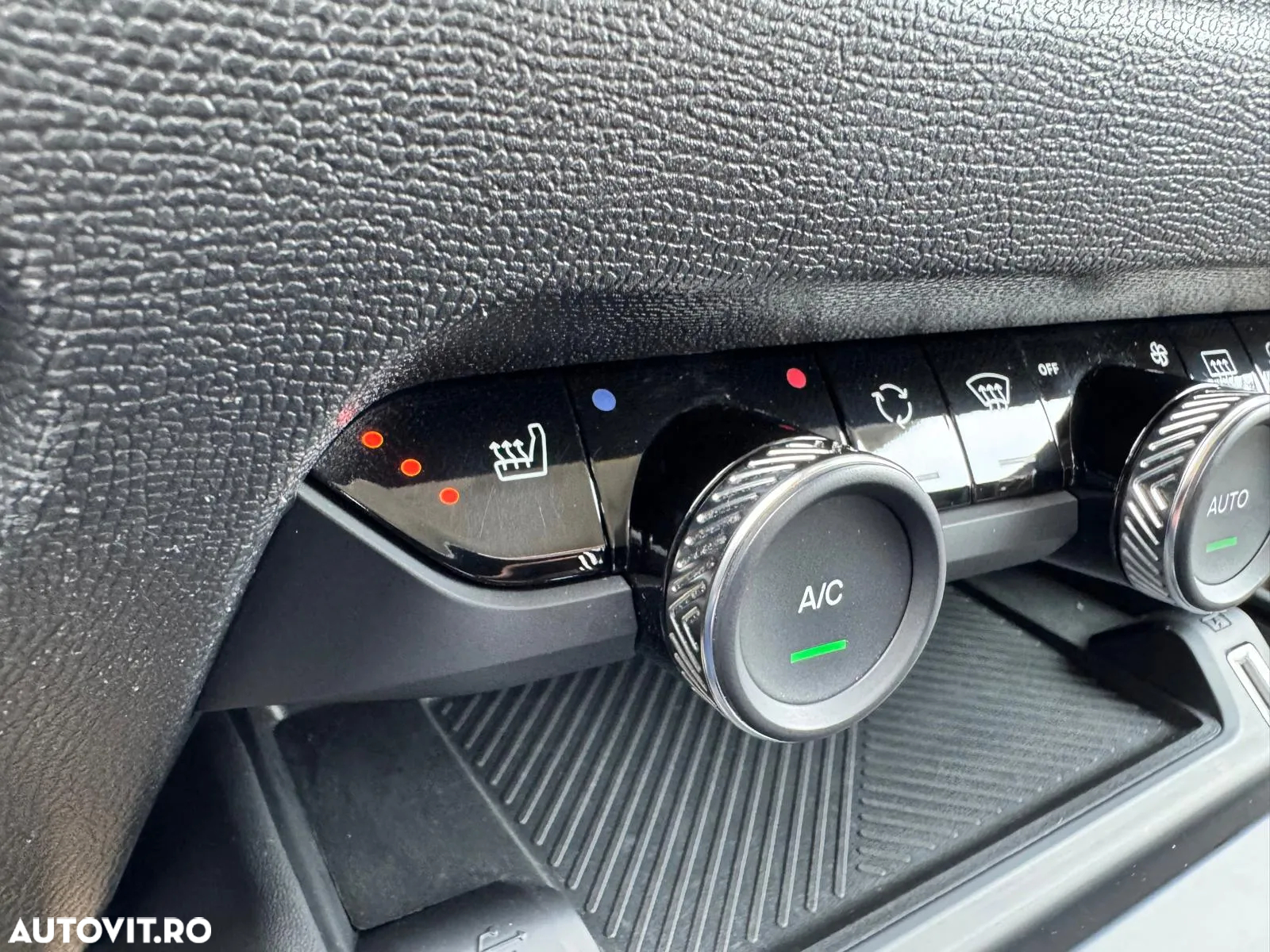 Citroën C4 1.2 PureTech S&S EAT8 Shine - 34