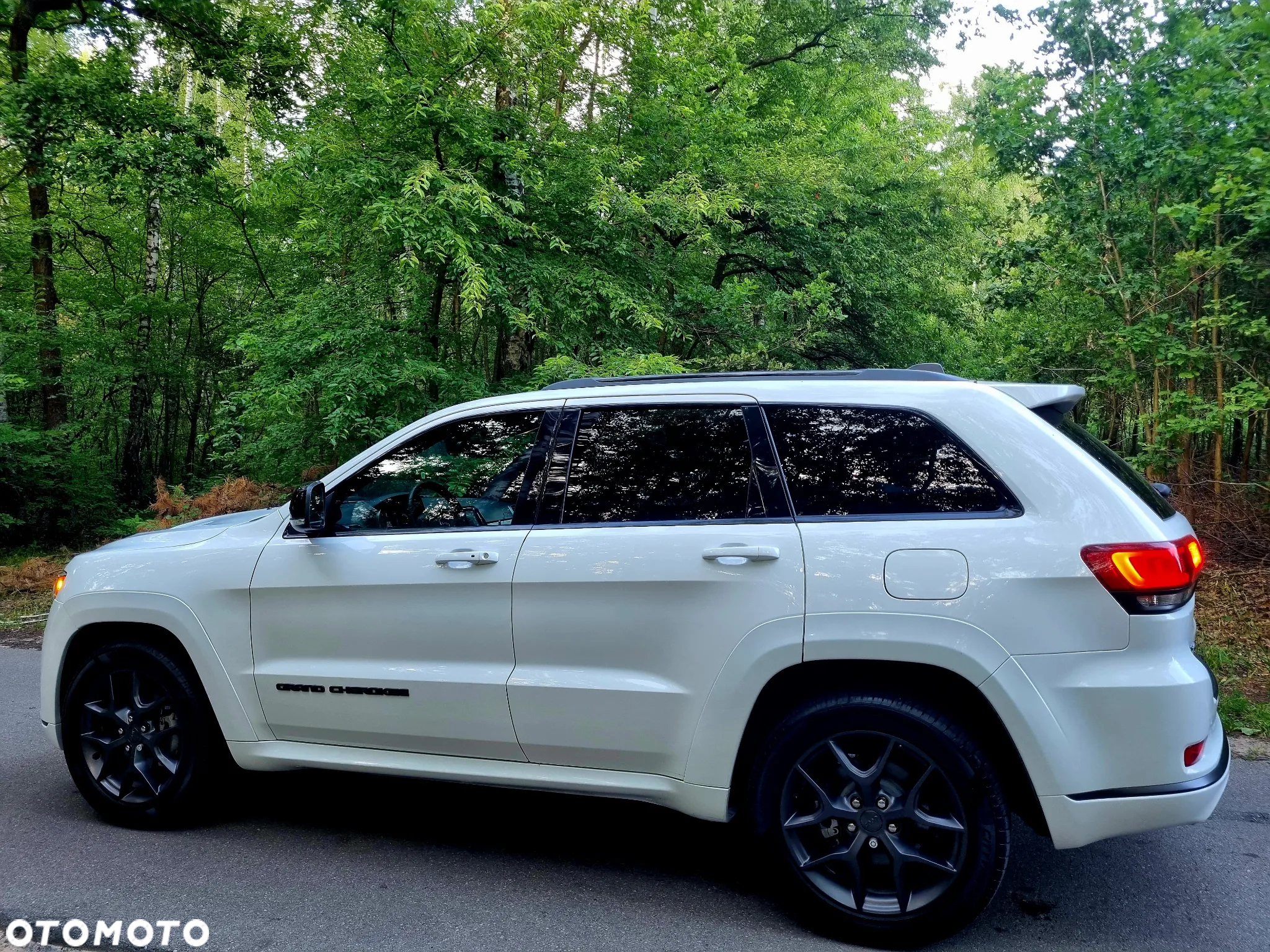 Jeep Grand Cherokee - 14
