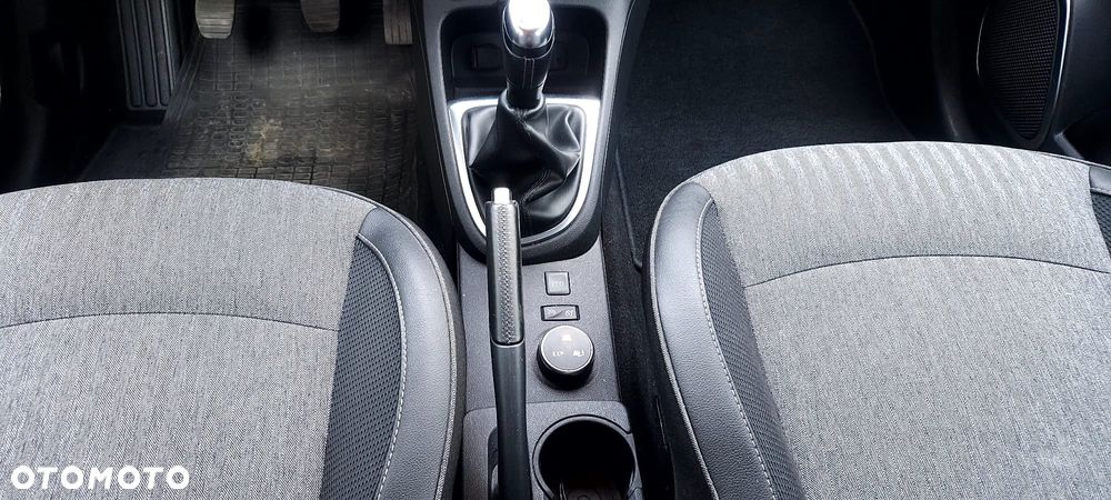 Renault Captur (ENERGY) TCe 90 BOSE EDITION - 32