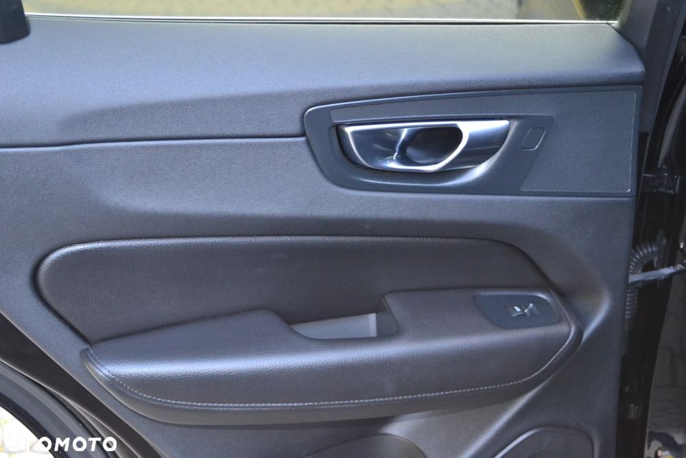 Volvo XC 60 - 32