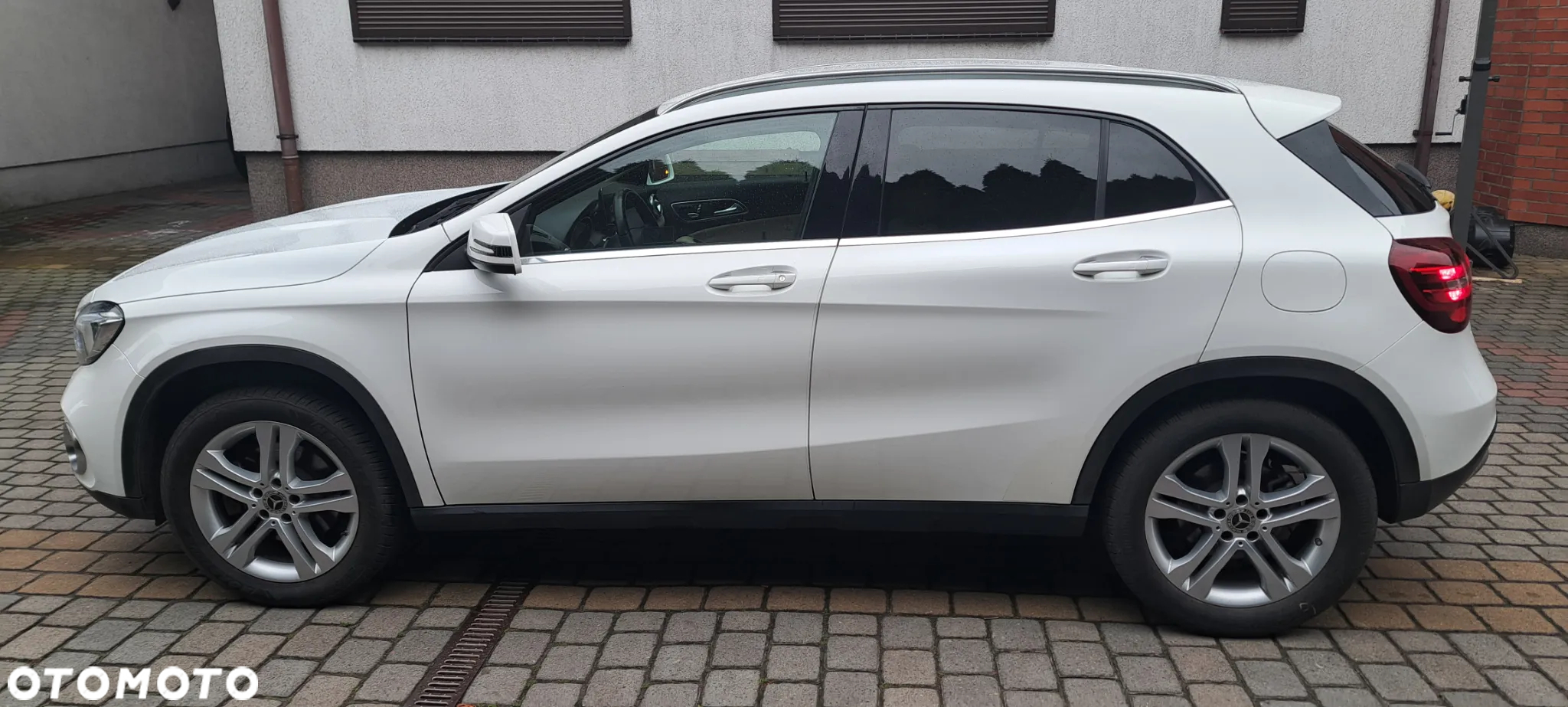 Mercedes-Benz GLA 250 7G-DCT - 9