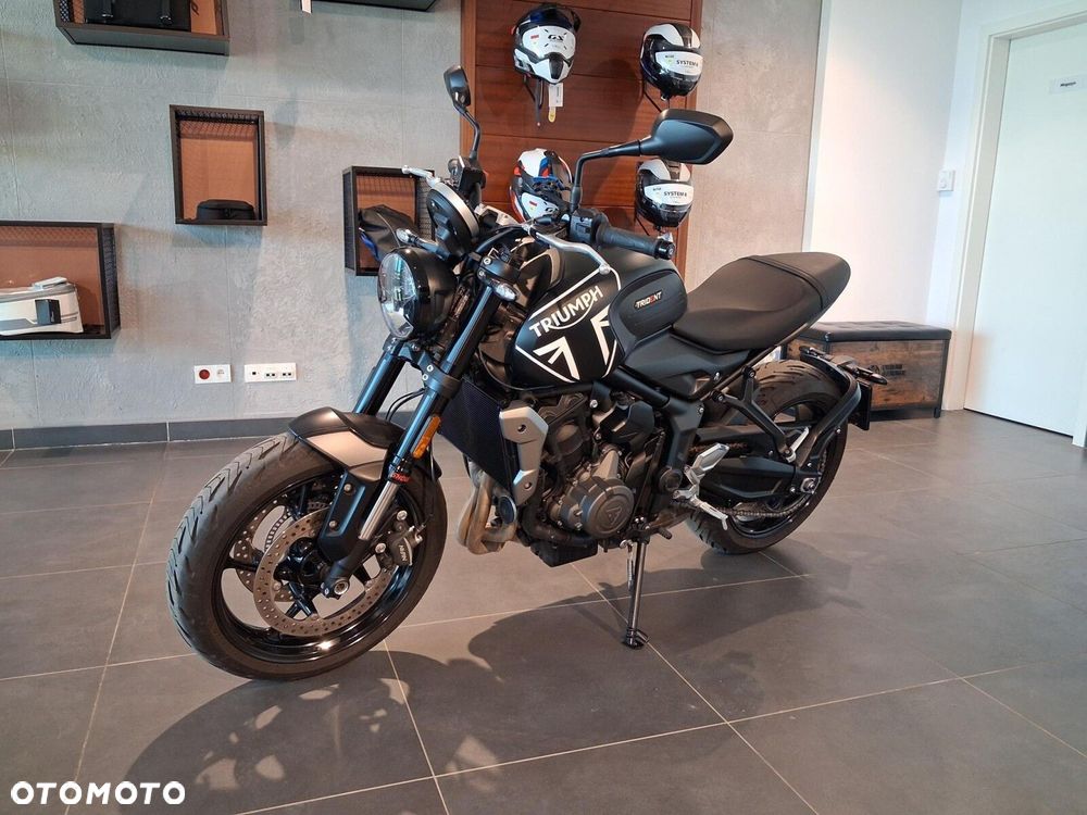 Triumph Trident - 7